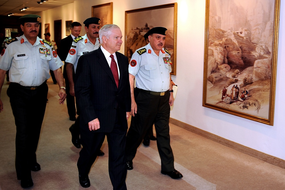 Defense Secretary Gates Meets with Jordanian Military Leader During Middle East Visit