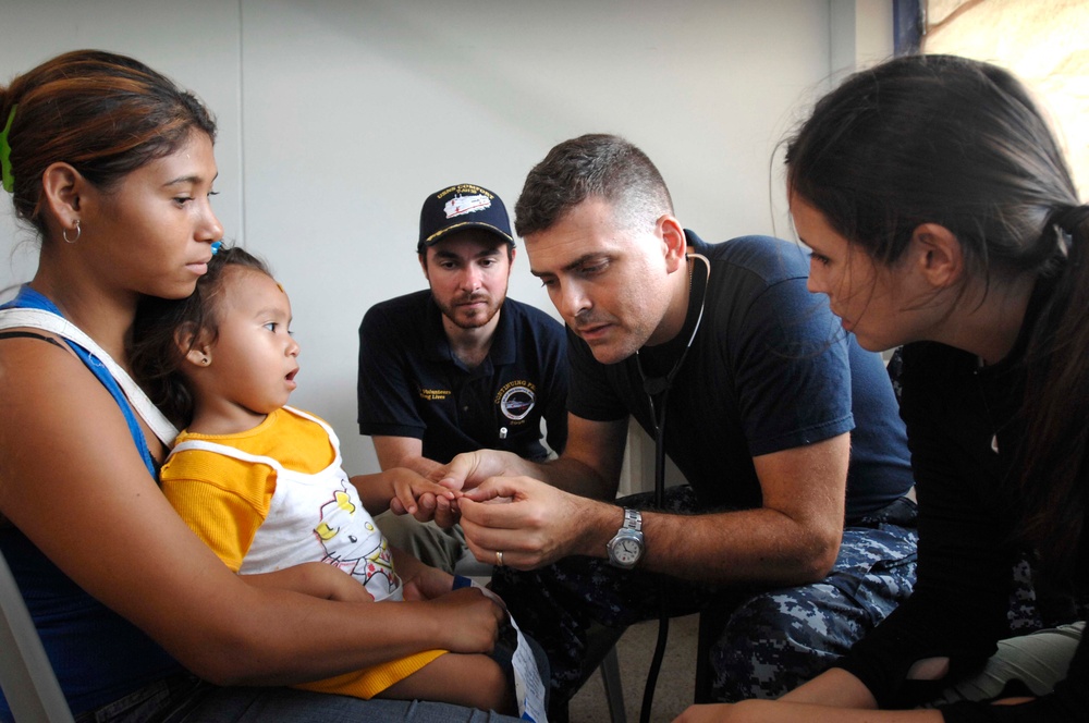 U.S. Navy Doctor Provides Medical Care to Nicaraguan Girl