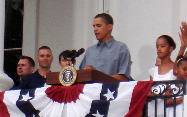 Obama Thanks Military Families With Independence Day Bash