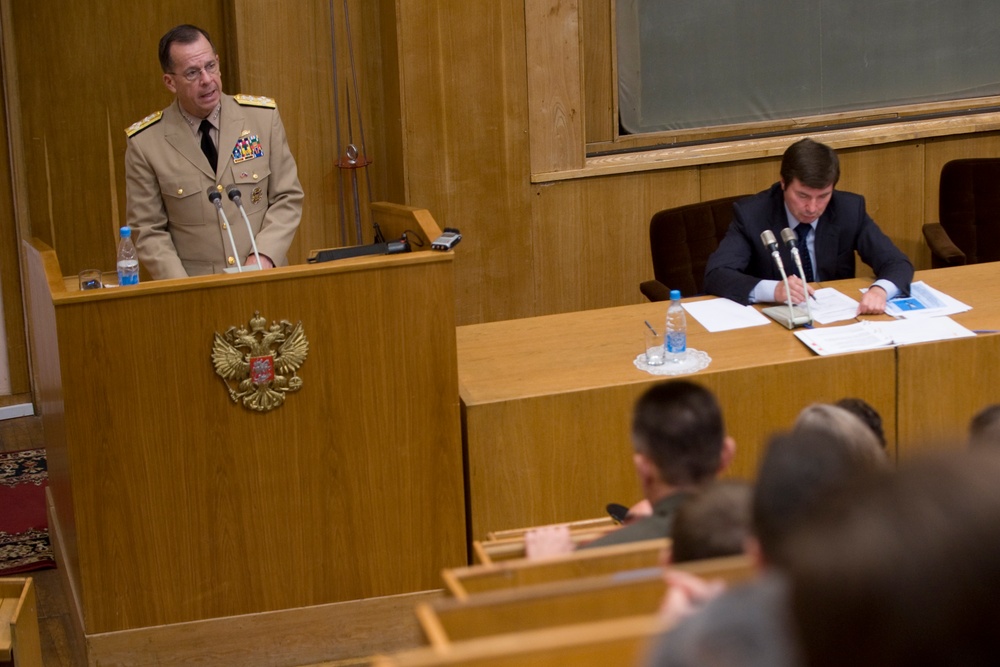 Mullen Addresses Russian Military Academy in Moscow
