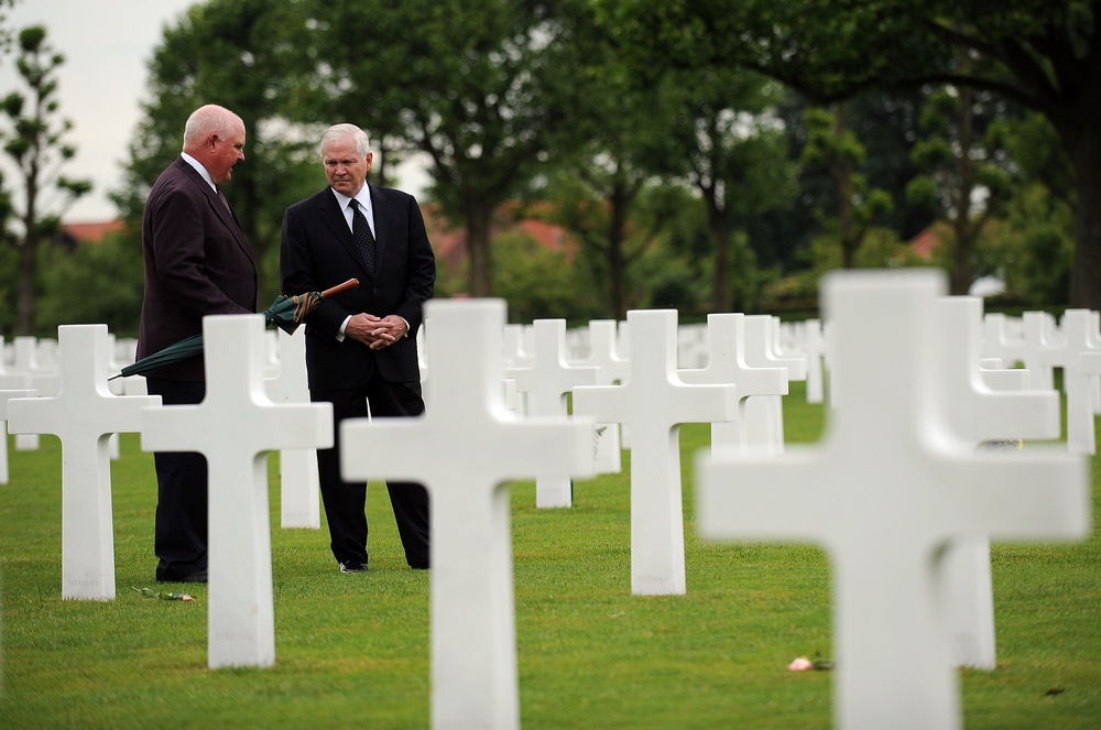 U.S. Defense Secretary Honors Fallen Soldiers at Netherlands American Cemetery