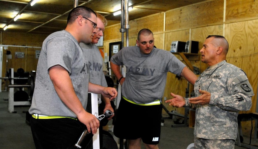 Army Sergeant Shares Bodybuilding Tips with Soldiers in Iraq