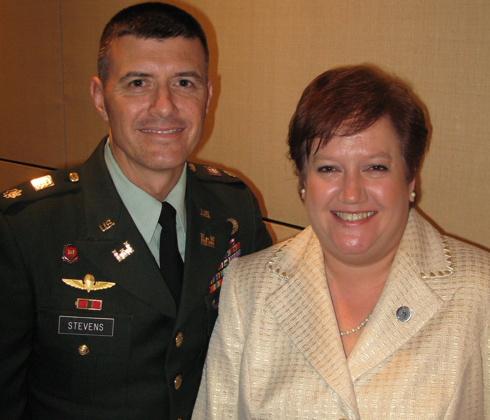 Military Couple Honored at Spouse of the Year Awards