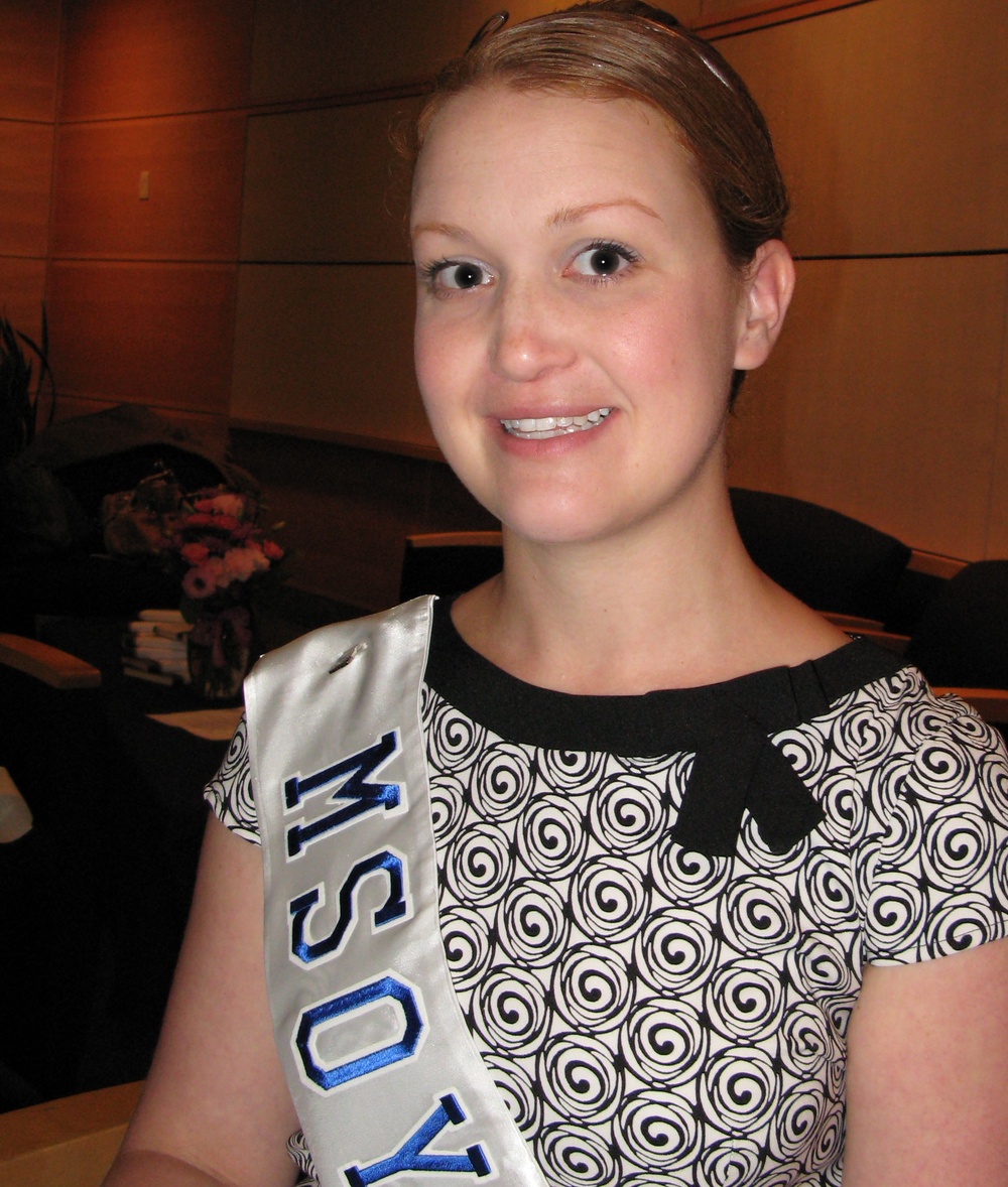 Military Spouse of the Year Honored at 2009 Awards Ceremony