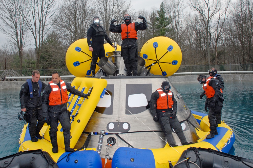 Air Force Pararescuemen Test NASA's Orion Crew Module