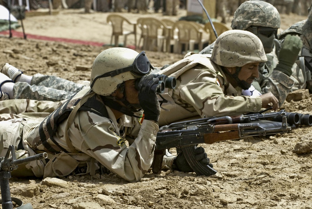 Iraqi Forward Observer Monitors Live-Fire Exercise in Maysan Province