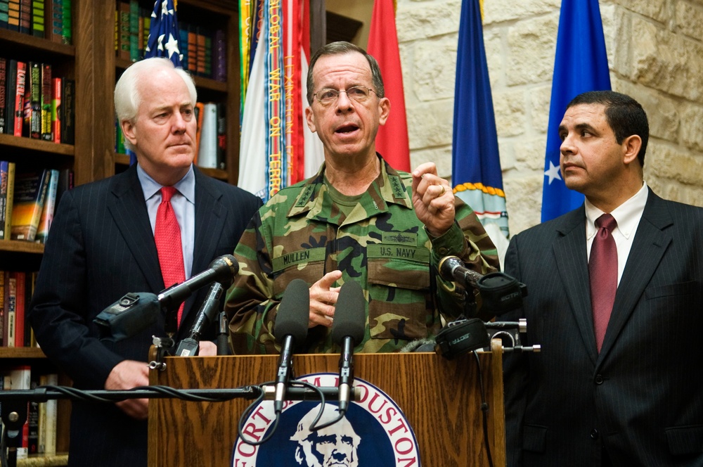 Top Military, Congressional Leaders Visit Wounded Warriors at Fort Sam Houston