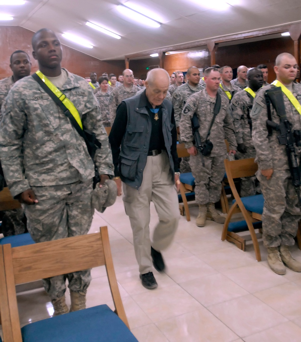 Vietnam War Medal of Honor Recipients Inspire Soldiers in Iraq