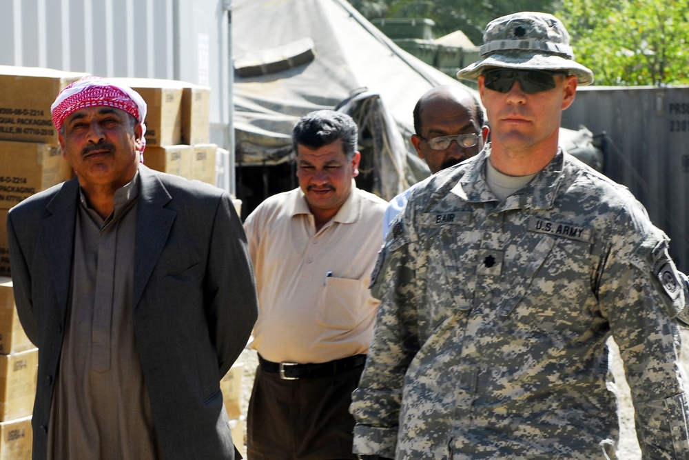 Iraqi Security Group Leader Meets with U.S. Army Commander in Baghdad