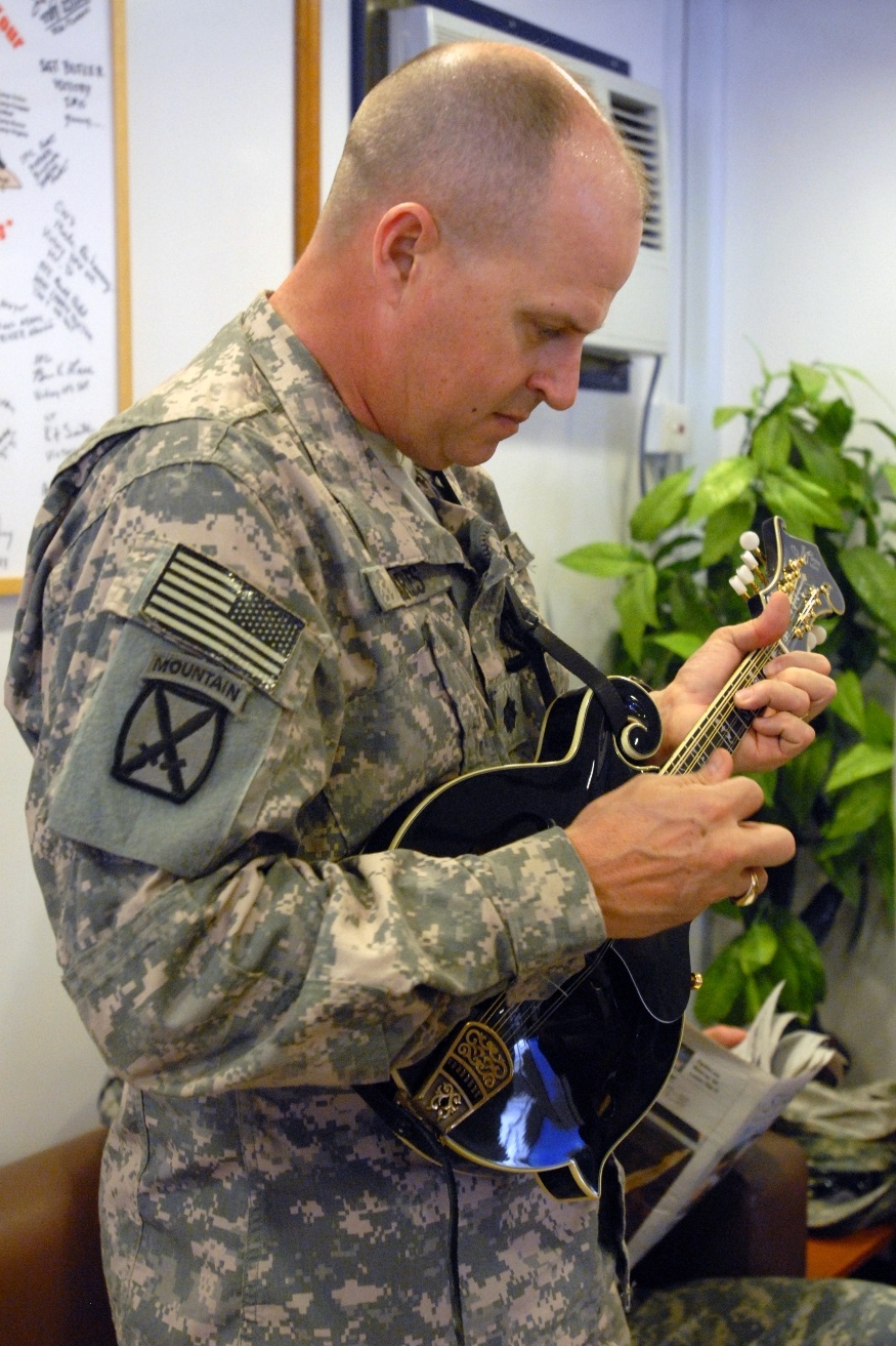 Army Chaplain Jams with Baghdad Bad Boys in Final Iraq Performance
