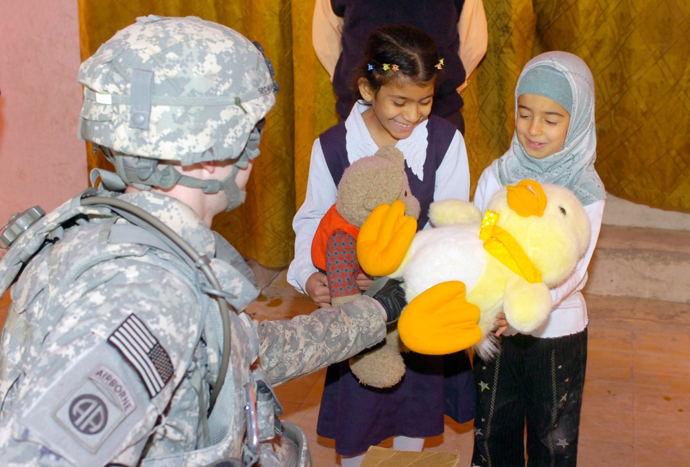 U.S. Soldier Brings Donated Toys to Iraqi Schoolchildren