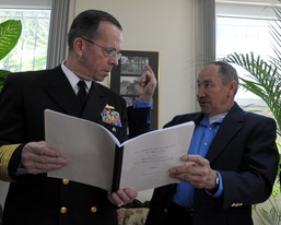 Mullen Visits Mexico City National Cemetery