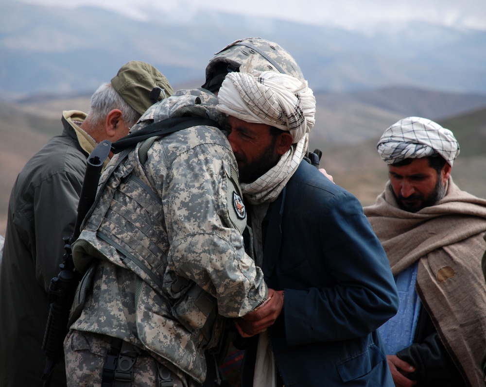 U.S. General Offers Condolences to Families of Casualties in Afghanistan Operation