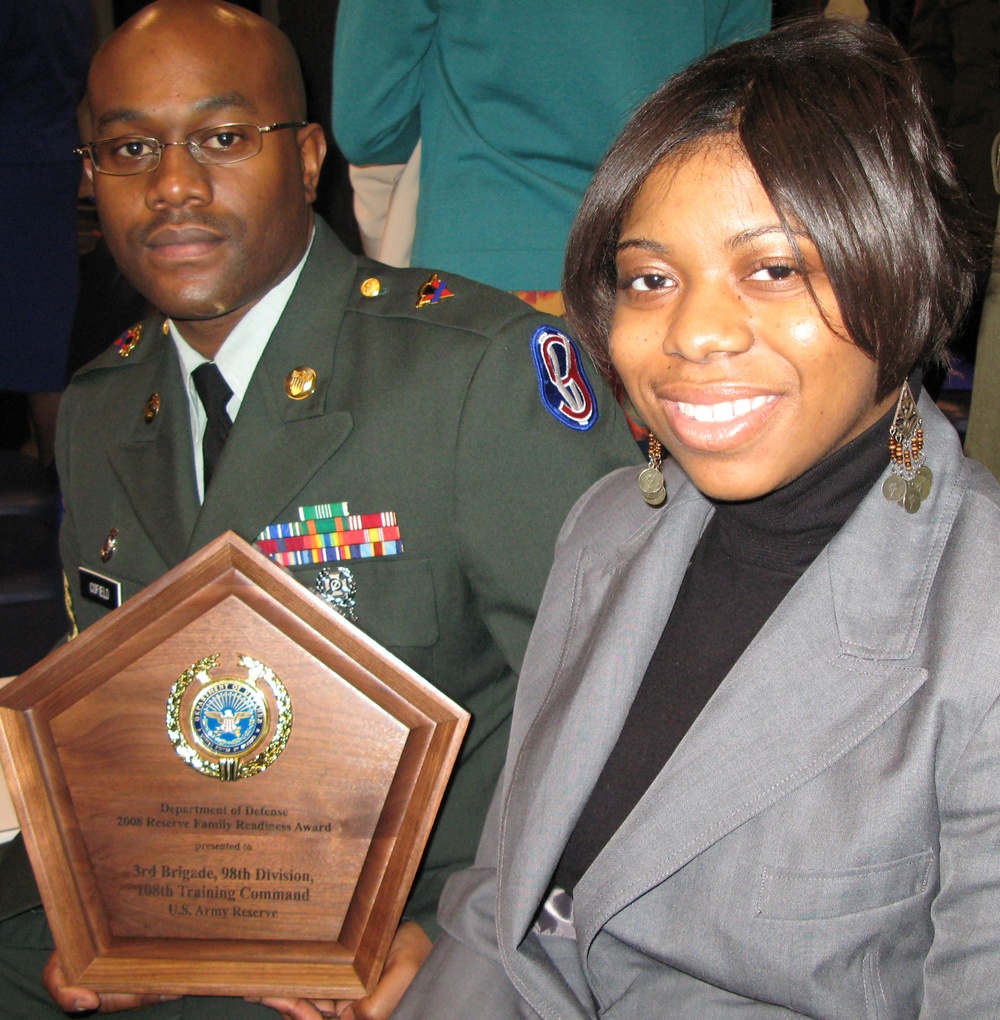 Army Reserve Family Readiness Program Honored at Pentagon