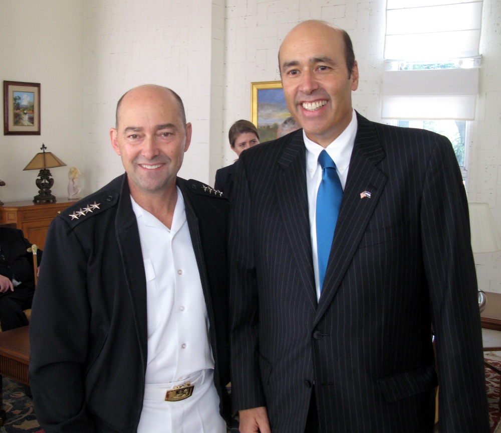 U.S. Southern Command Chief Meets with Ambassador in Honduras