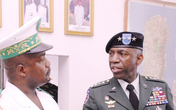 U.S. Africa Command Chief Meets with Comoran Defense Chief