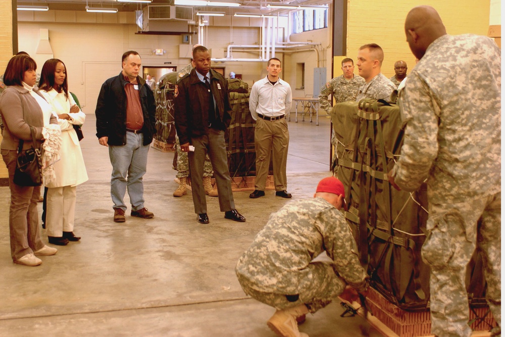 Army Reservists Demonstrate Parachute Rigging for Civilian Employers