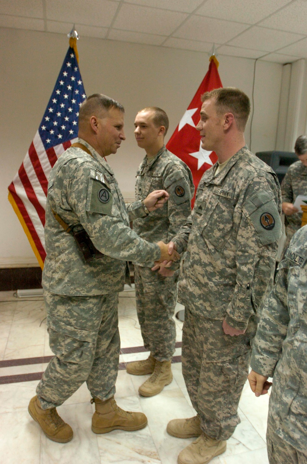 Army Reserve Chief Visits Deployed Troops on Christmas Eve