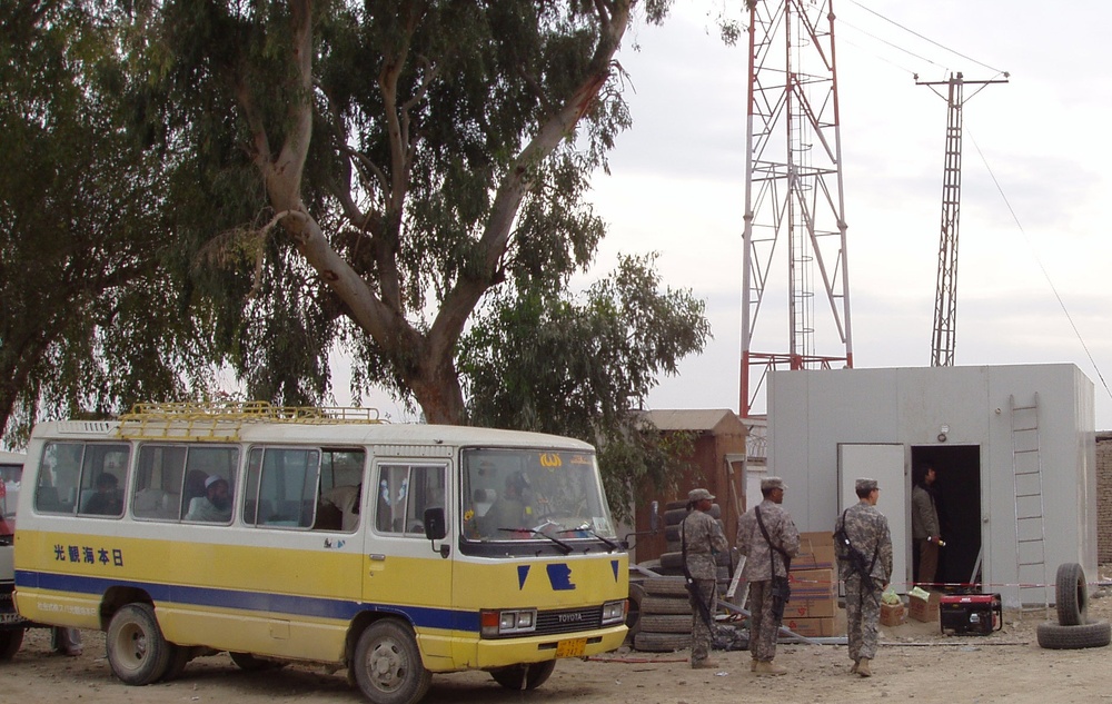 1st Infantry Division Soldiers Monitor Construction Site