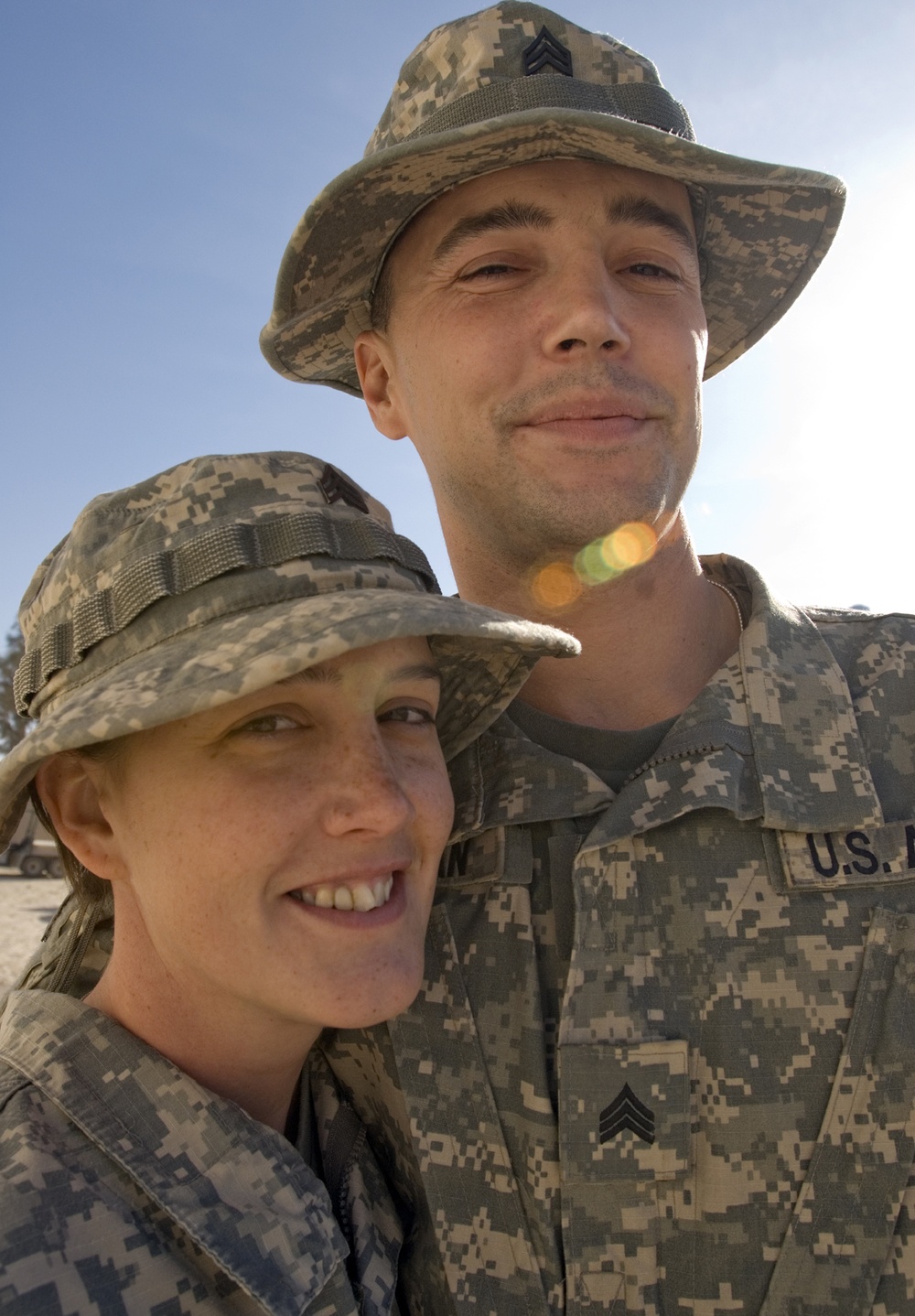 Arkansas Siblings Serve as Mechanics in Iraq