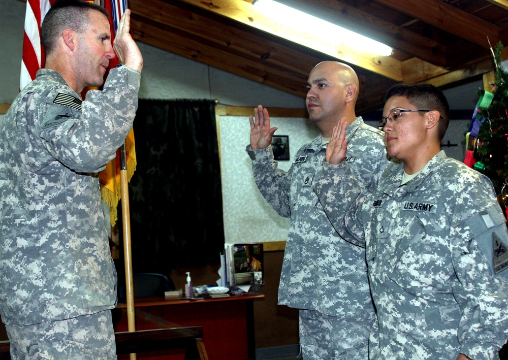 Texas Siblings Reenlist in Army During Ceremony in Iraq