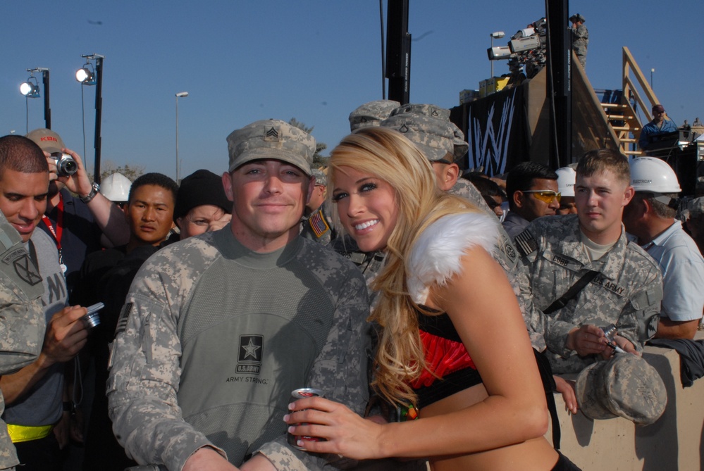Army Recruiter Reconnects with WWE Diva at Camp Victory