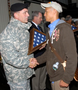 Army Vice Chief Presents Ground Zero Flag to Wounded Veteran