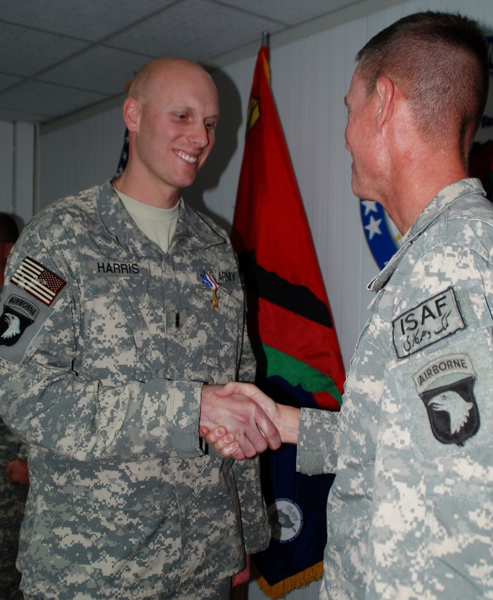 Army Chief Warrant Officer Awarded Silver Star for Valor in Afghanistan