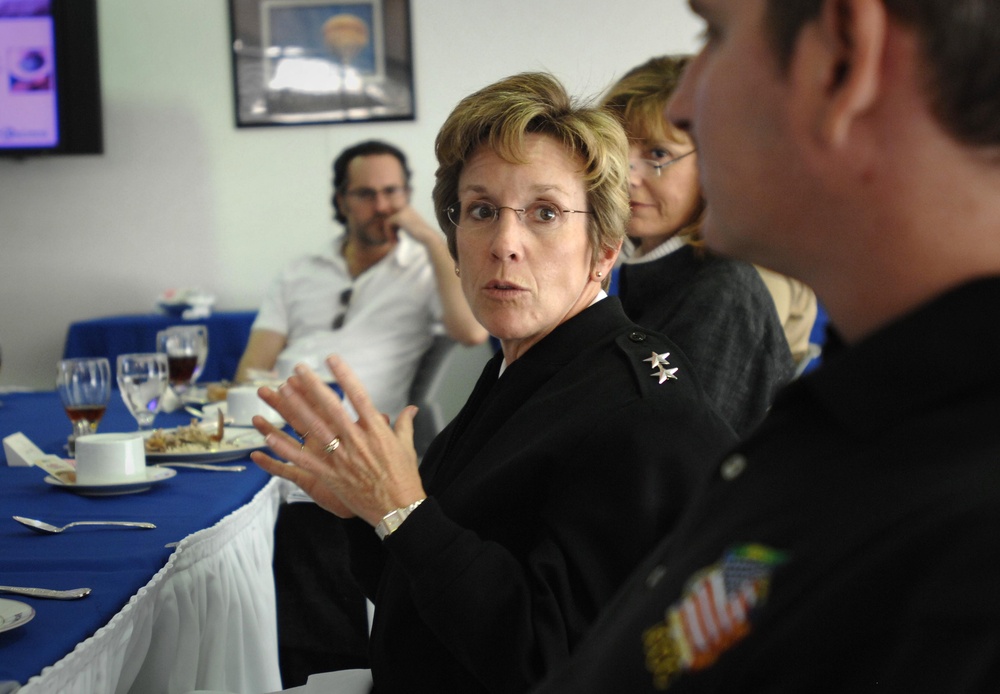 Navy Rear Admiral Leads Tour of San Diego Medical Center for DoD Outreach Program