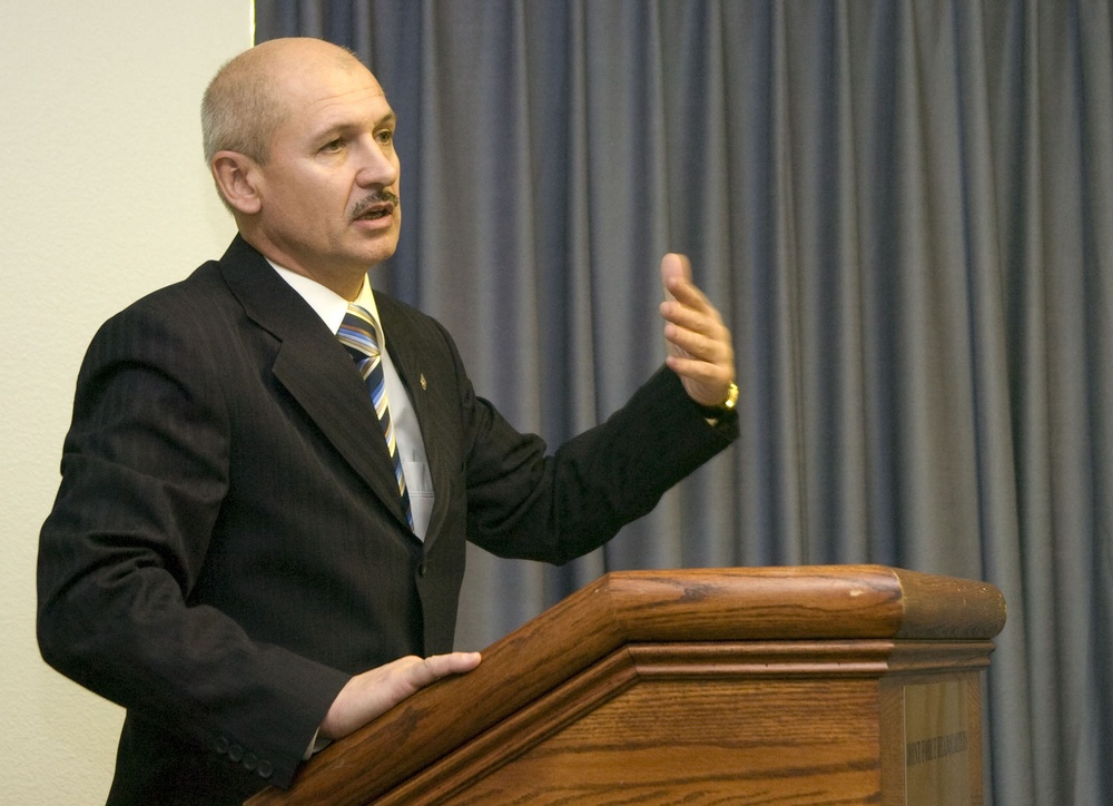 Ukrainian Army Official Visits California National Guard for Disaster Response Exercise