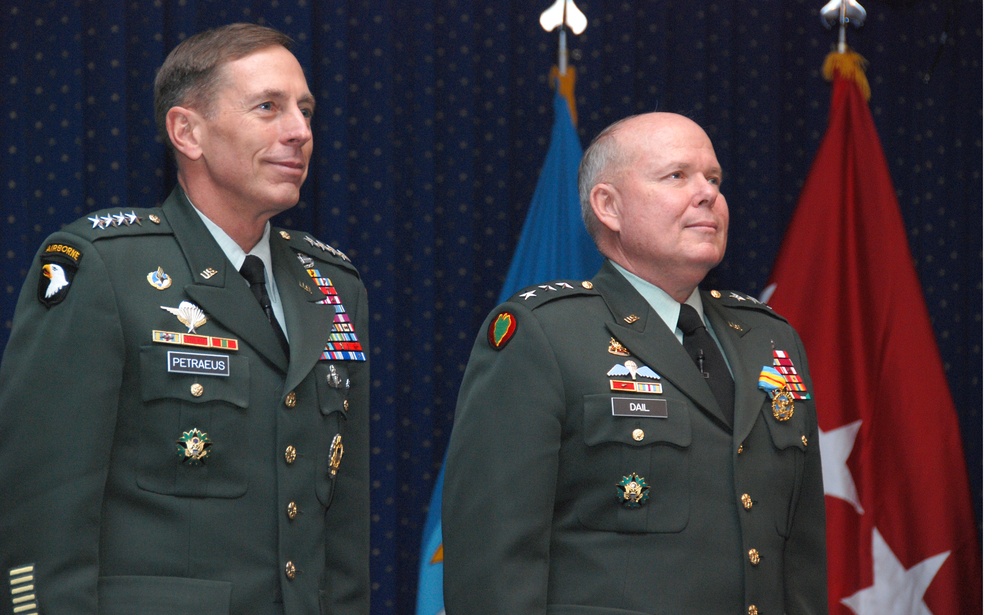 Retiring Defense Logistics Agency Director Honored at Ceremony