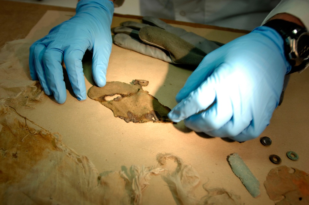 Lab Helps Identify Fallen Servicemembers Through Fabric Analysis