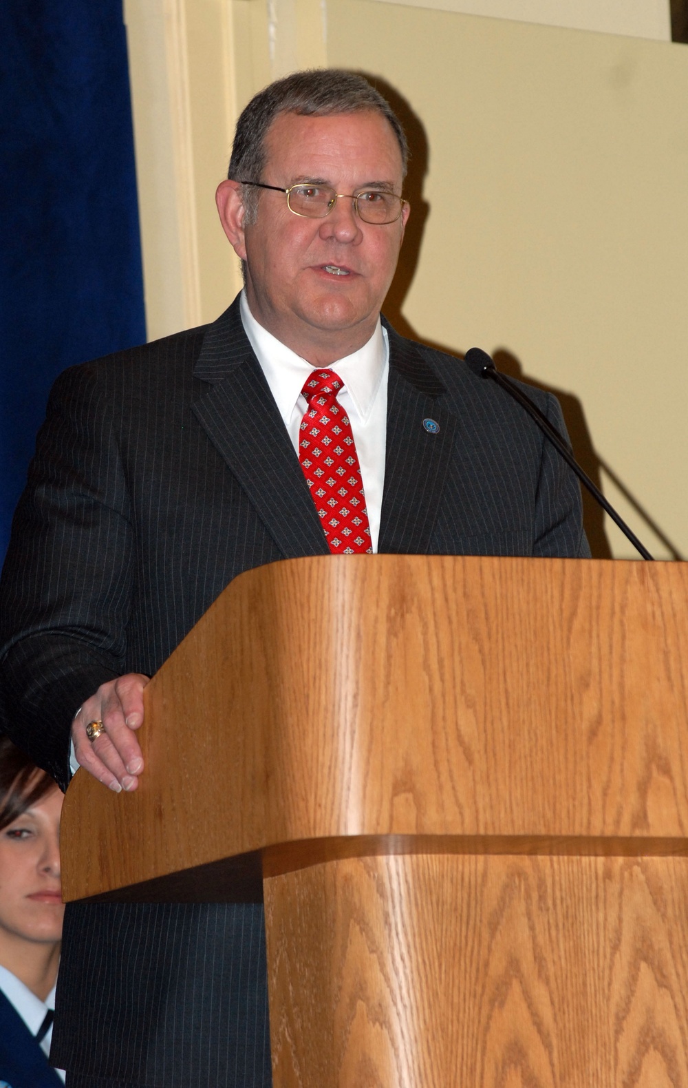 Defense Threat Reduction Agency Official Addresses Graduates at Defense Language Institute