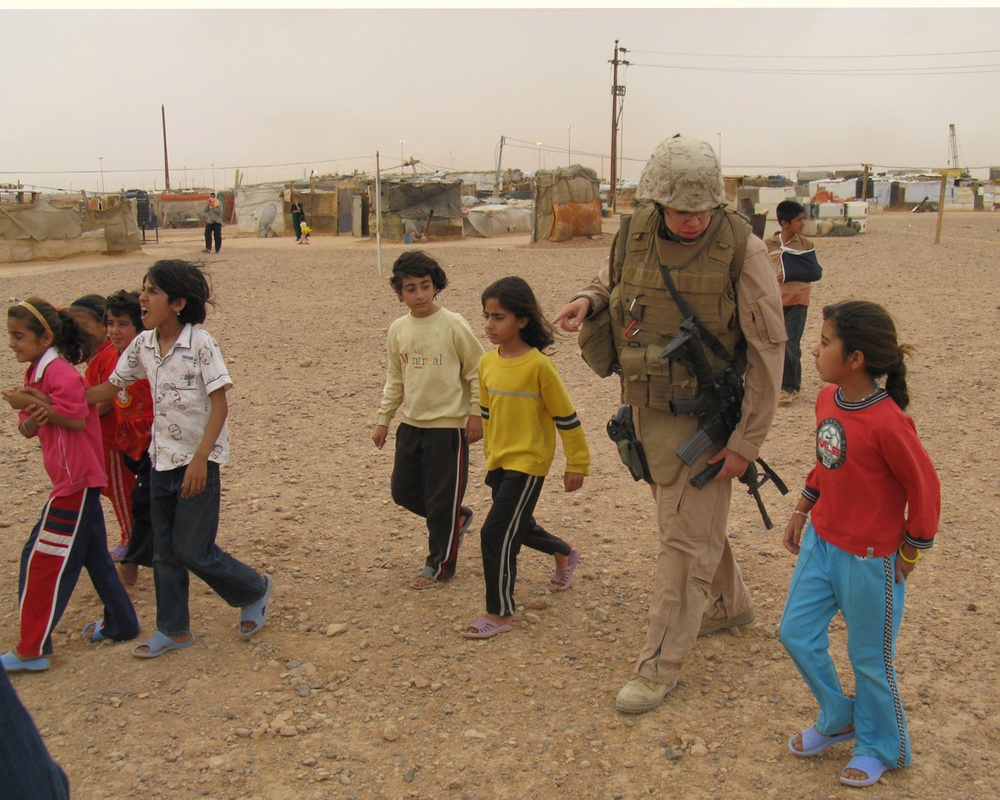 Marine Policewoman Visits Iraqi Refugee Camp