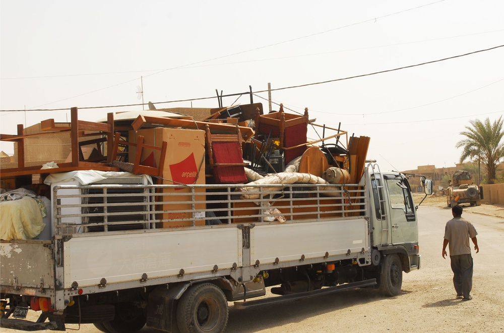 Displaced Iraqis Return Home to Rashid District in Southern Baghdad