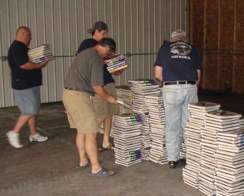 Wisconsin Volunteers Pack Books for Iraqi Classrooms