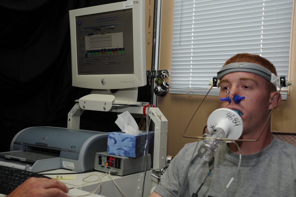 Army Researcher Evaluated for Altitude Response in Study