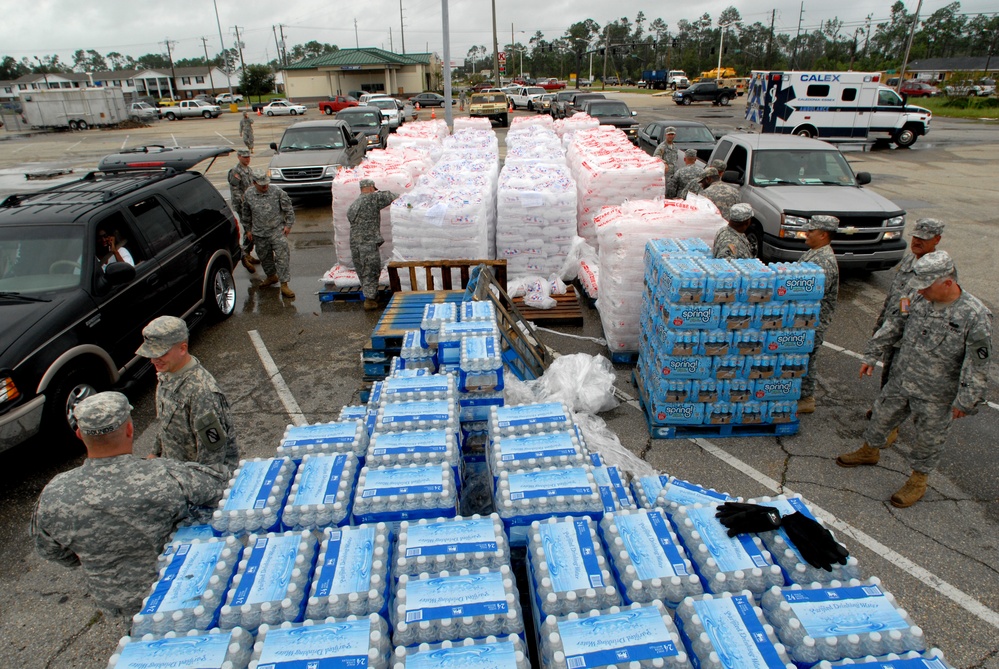 Mississippi National Guard Aids Hurricane Gustav Evacuees