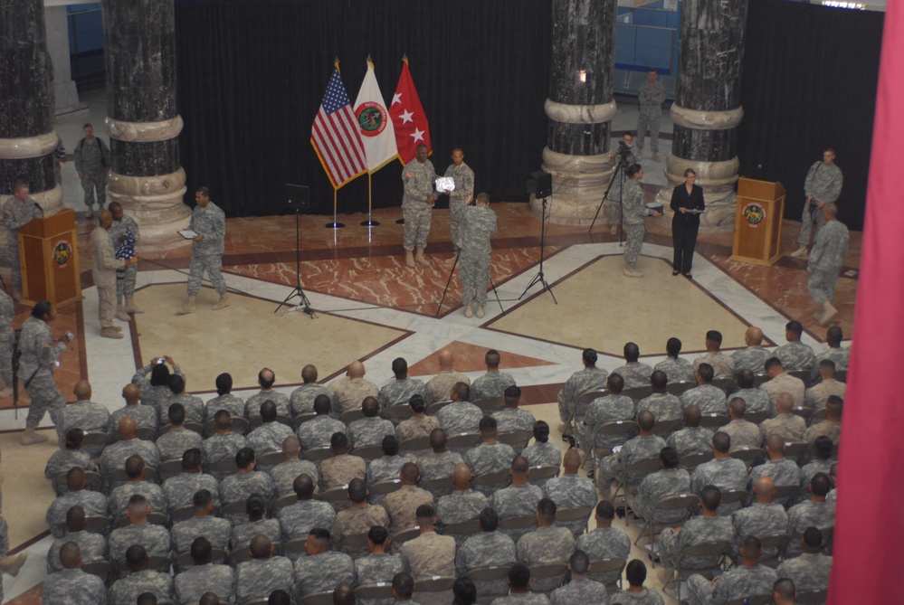Servicemembers Become U.S. Citizens at Ceremony in Iraq