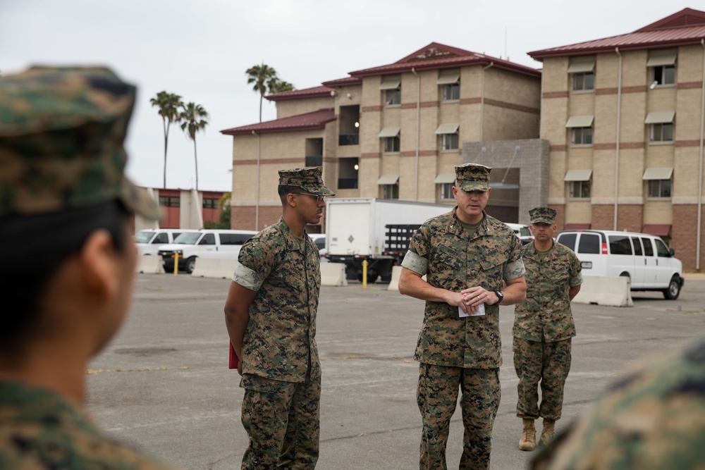 11th MEU Marines receive awards for outstanding service