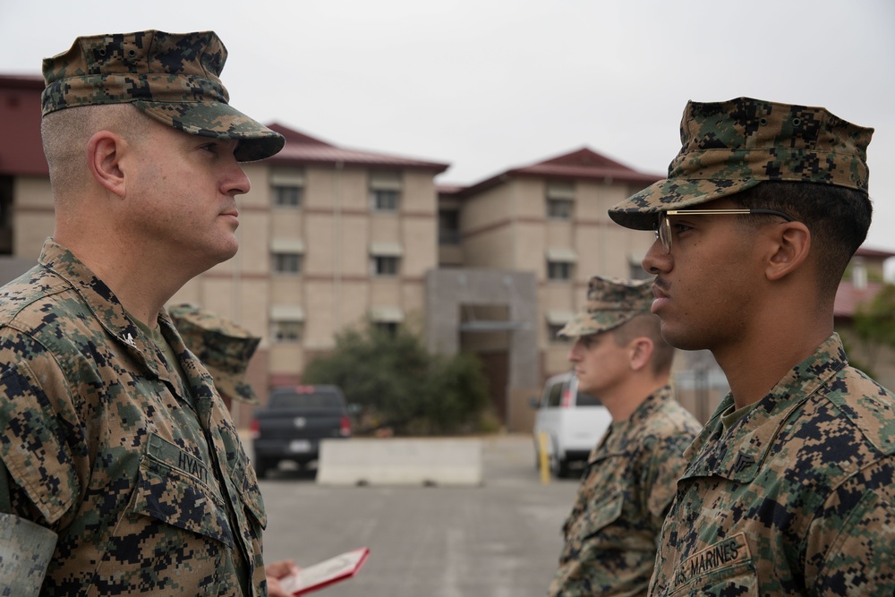 11th MEU Marines receive awards for outstanding service