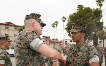 11th MEU Marines receive awards for outstanding service