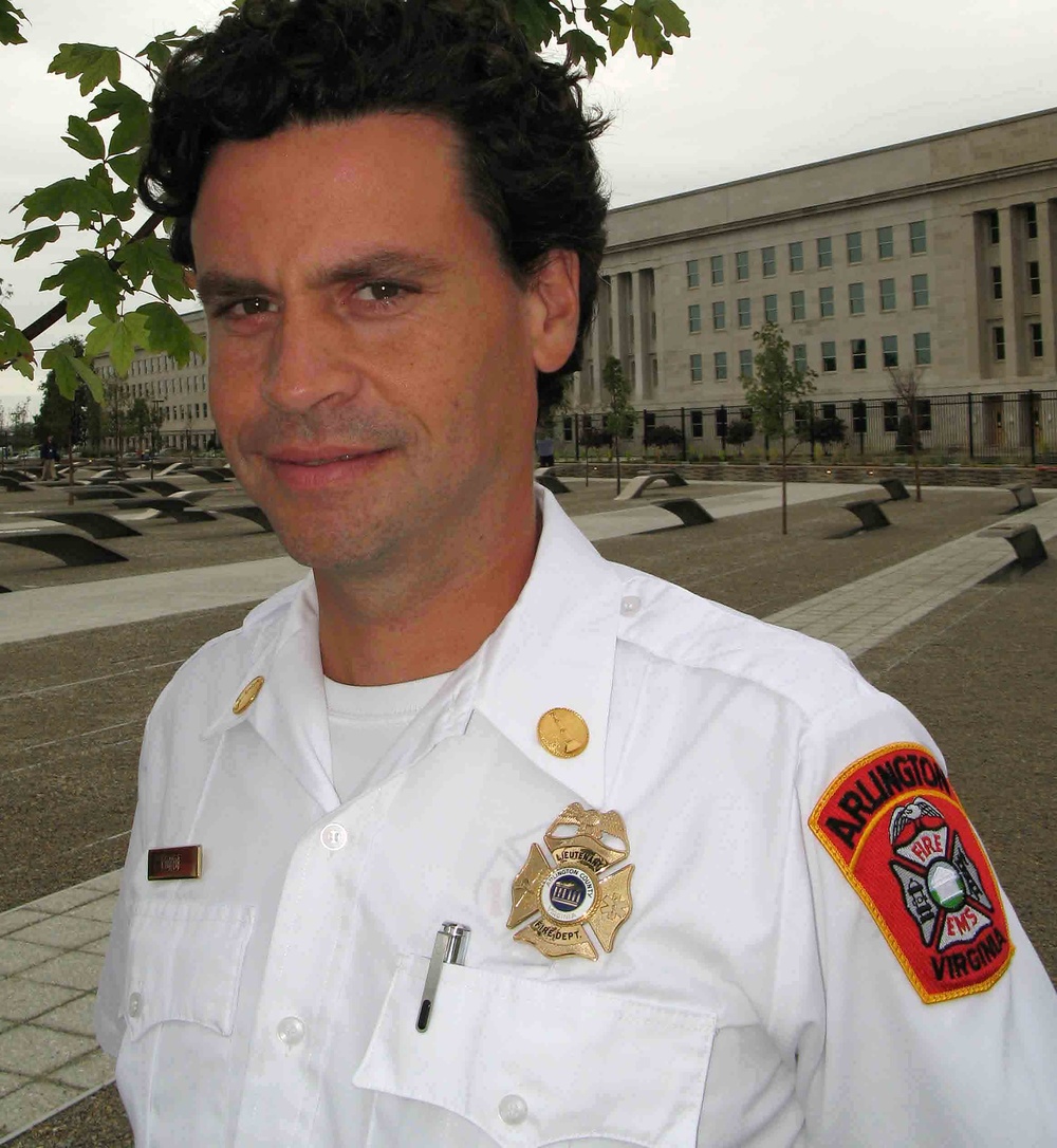 Arlington Paramedic Recalls 9/11 Response at Pentagon Memorial