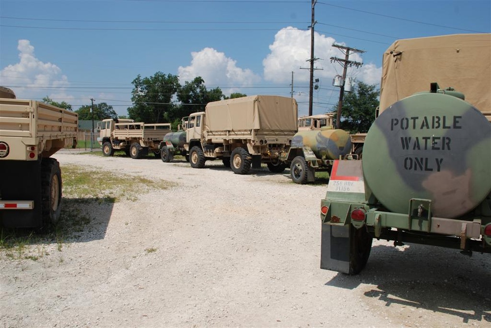 Military Mobilizes to Provide Clean Water After Hurricane Gustav