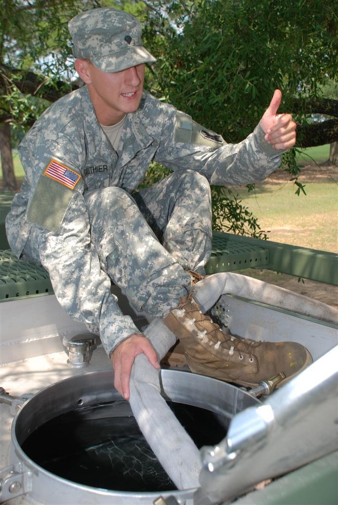 Louisiana National Guard Soldier Assists with Water Resupply