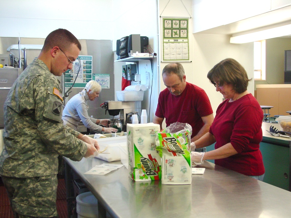Soldier Volunteers During R&amp;R After Iraq Deployment