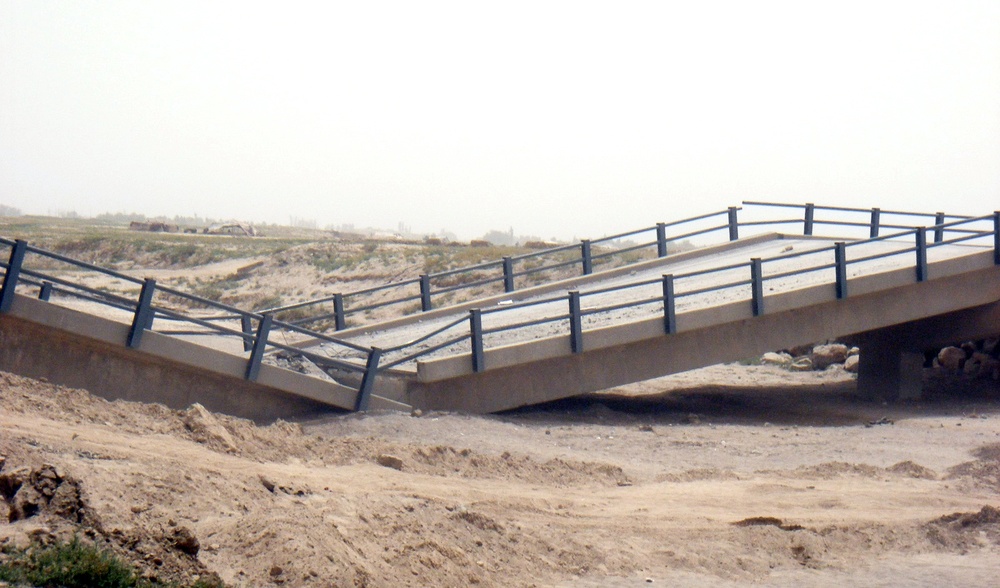U.S. and Australian Forces Rebuild Bridges on Key Afghan Highway After Taliban Attacks