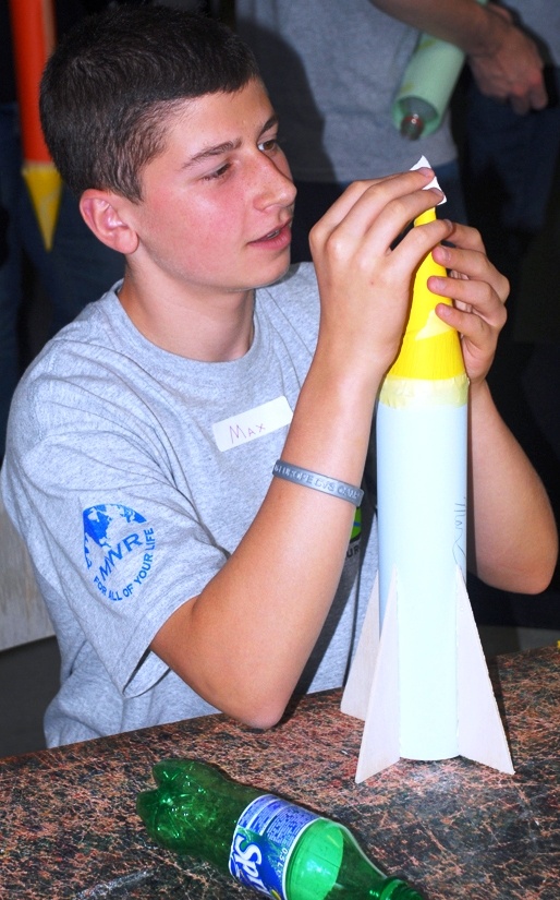 Young Rocket Enthusiast Builds Water Rocket at Space Camp for Military Families