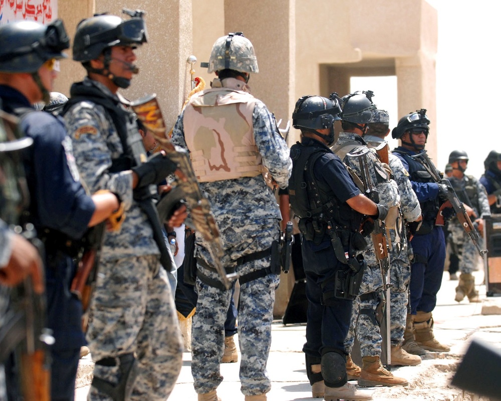 Iraqi Police Commemorate New Station in Baghdad