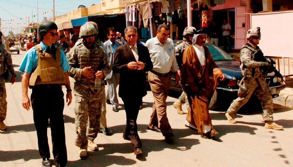 U.S. Advisor Tours Iskandariyah with Iraqi Official
